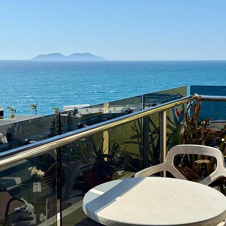 Spectacular Seaview Apartment Vlorë エクステリア 写真