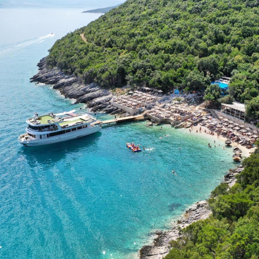 Spectacular Seaview Apartment Vlorë エクステリア 写真