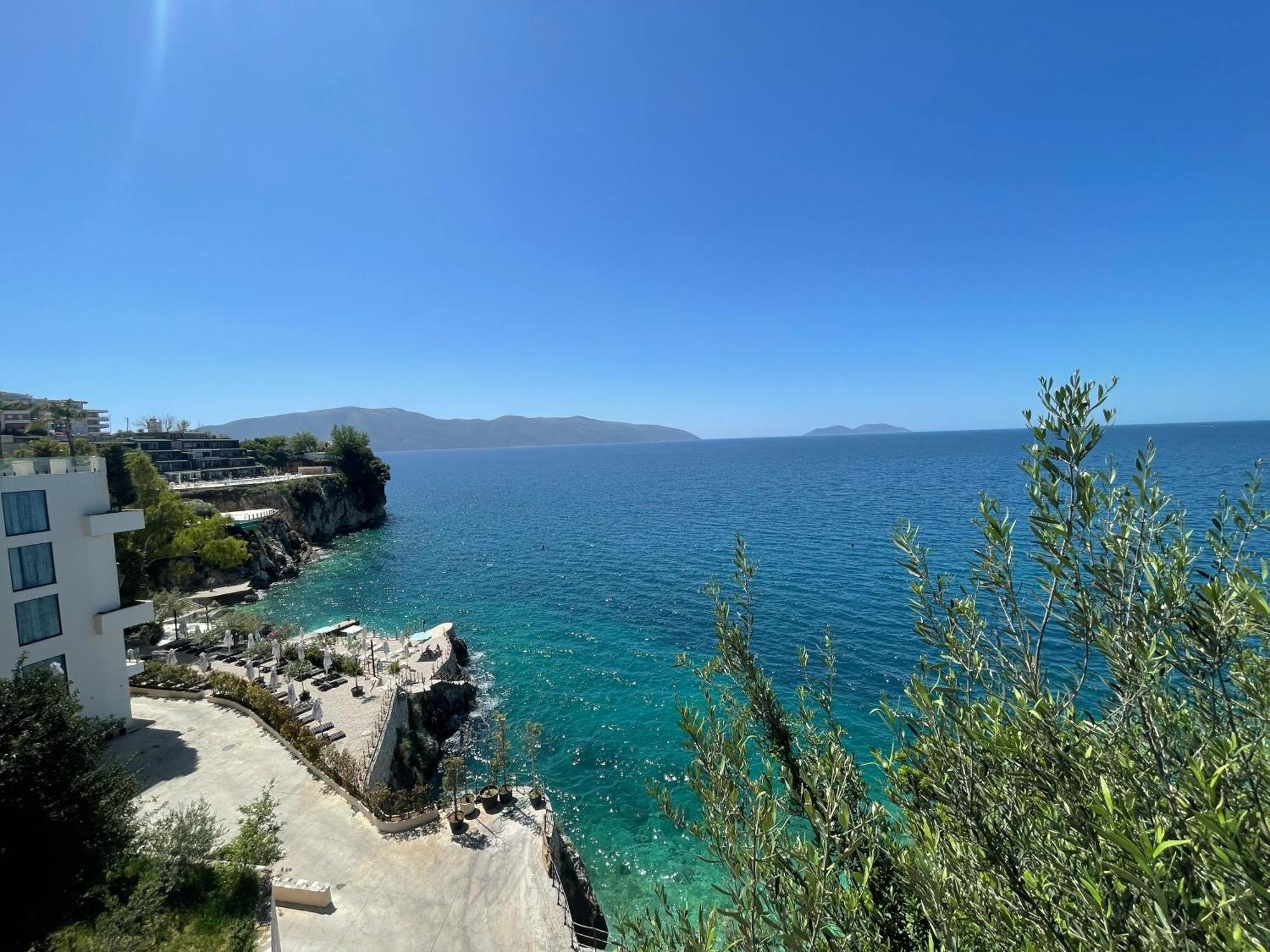 Spectacular Seaview Apartment Vlorë エクステリア 写真