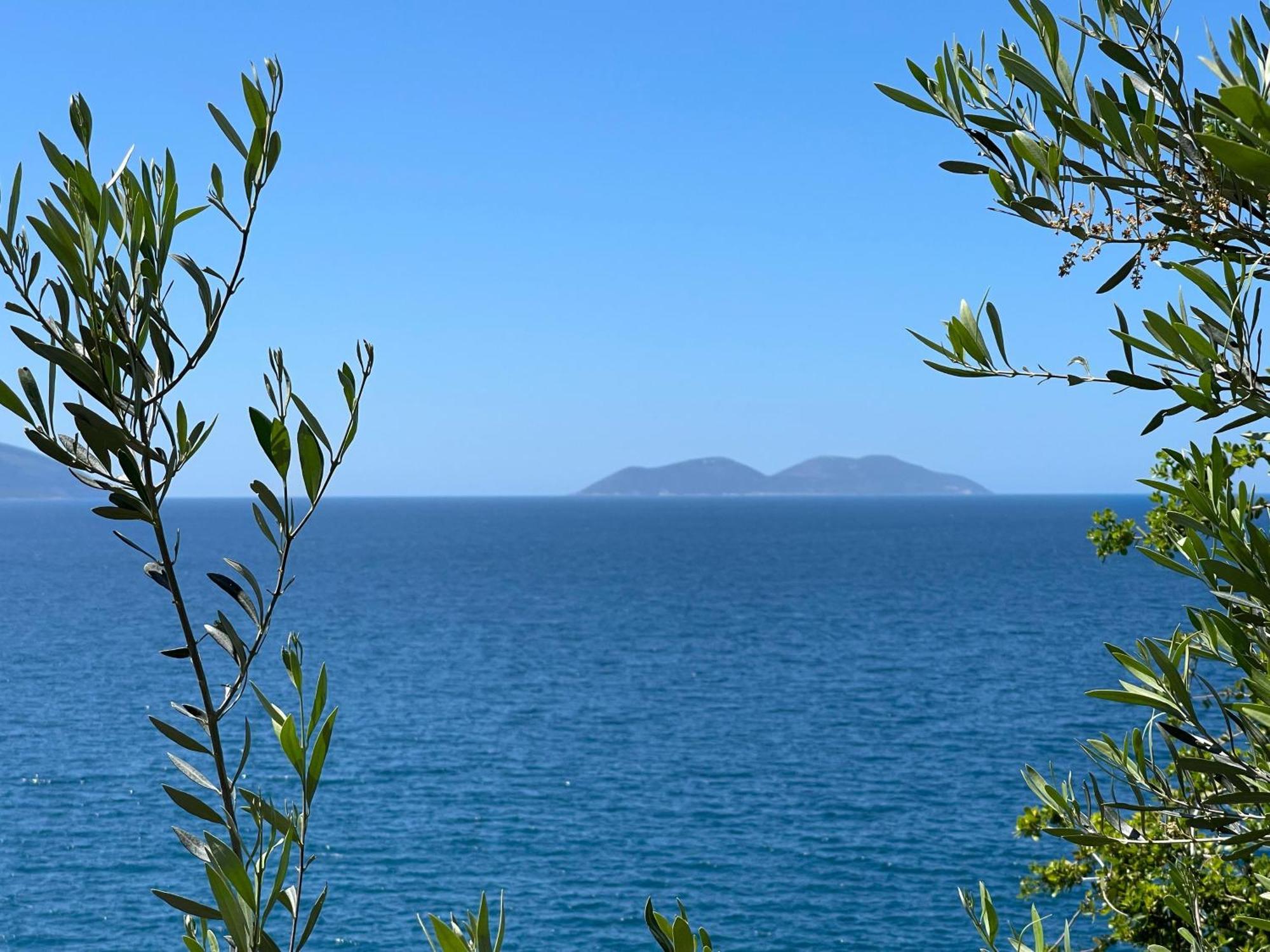 Spectacular Seaview Apartment Vlorë エクステリア 写真